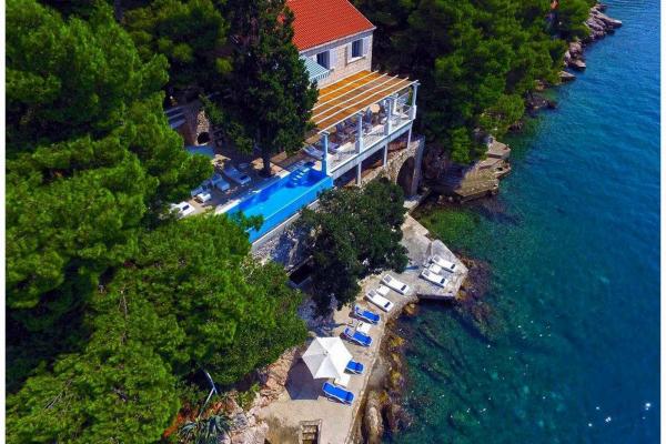 Villa Mey's Place