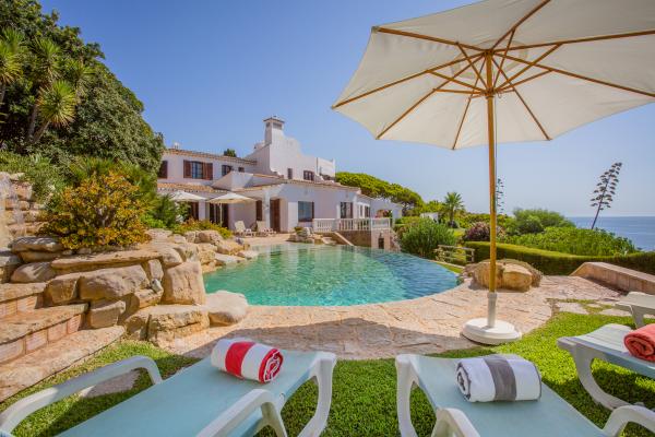 Villa Oura