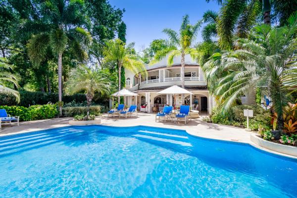 Villa Sandalo - Beachfront