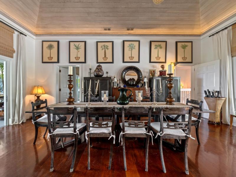 Three Bees , Harbour Island 