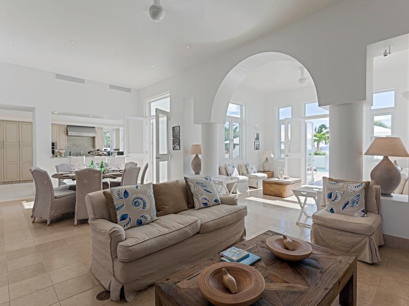 Villa Arushi , West End 