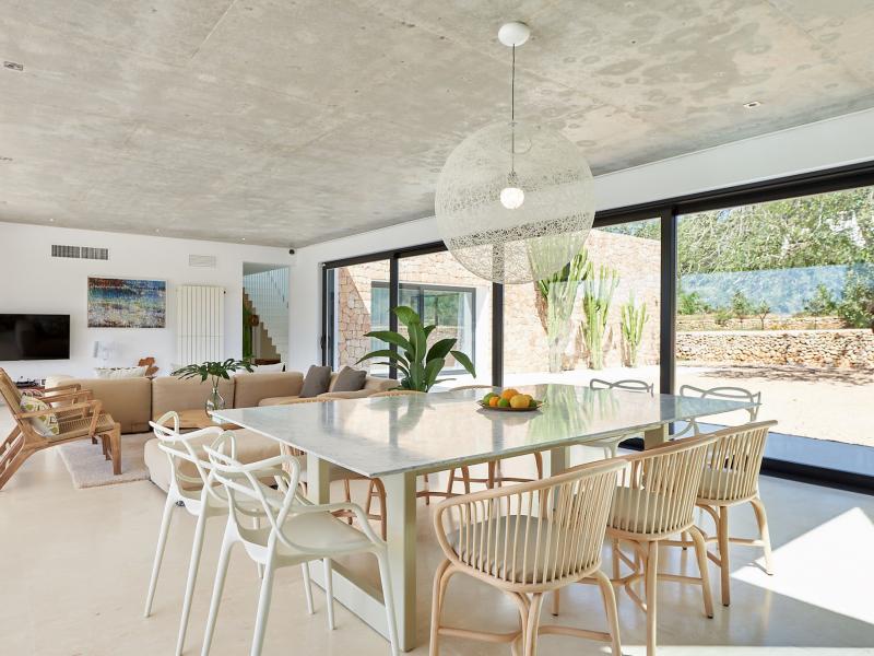 Can Pegaso Grande , North 