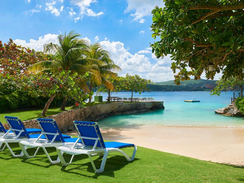 Whispering Waters , Discovery Bay 