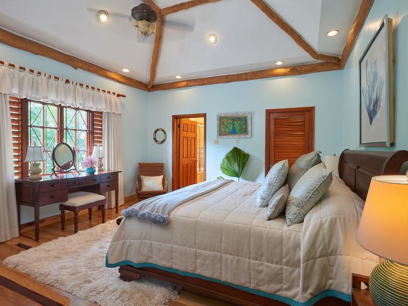 Whispering Waters , Discovery Bay 