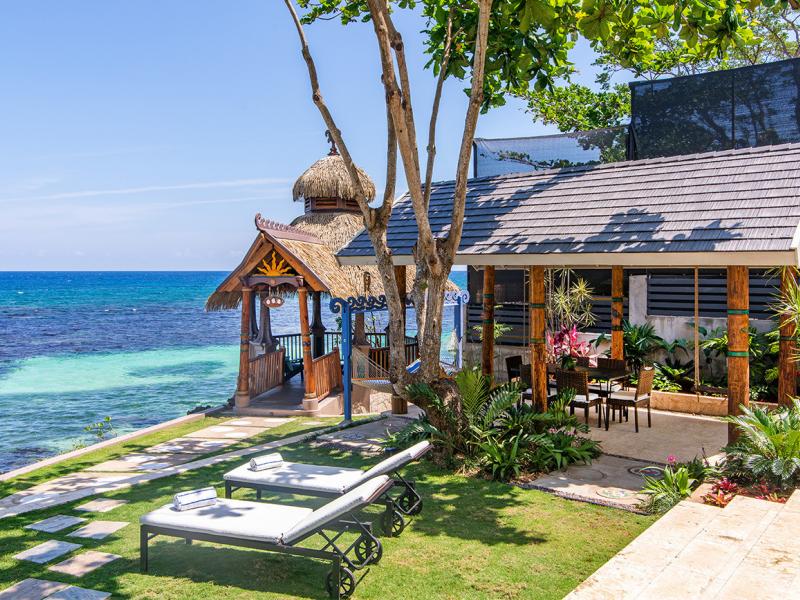 Buttonwood Reef and Sea Biscuit Cottage , Ocho Rios 