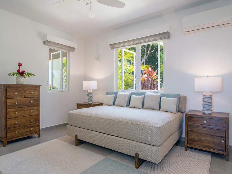 BougainVilla, Spring Farm , Montego Bay 