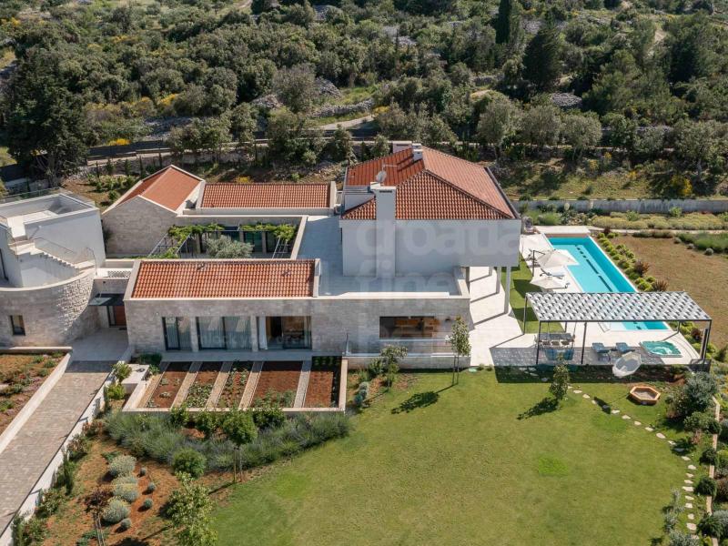 Villa Hilltop Haven , Islands 