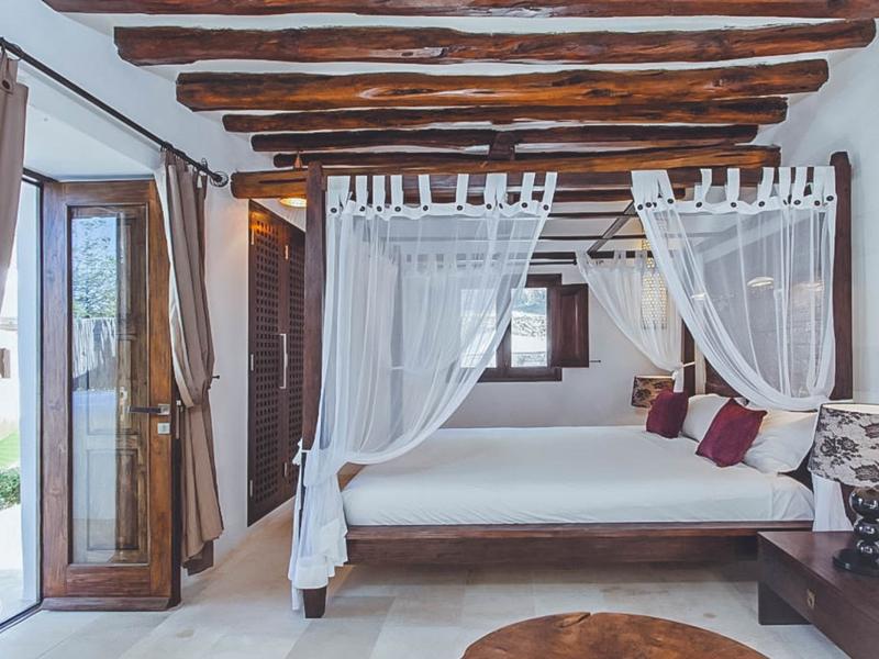 Can Alivia , San Carlos 