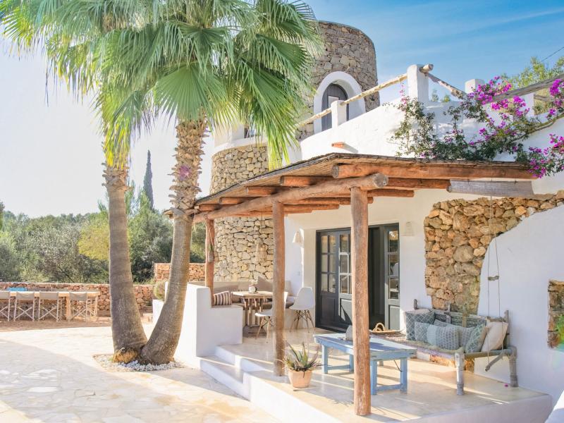 Can Daphne , Santa Gertrudis 