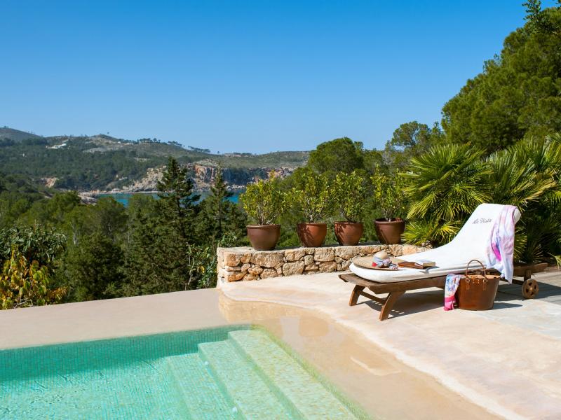 Can Xarraca , Portinatx 