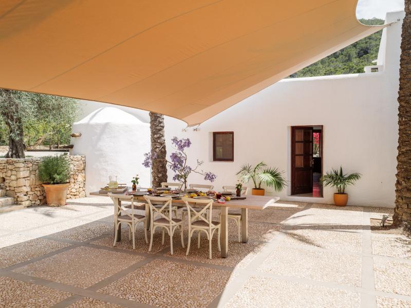 Can Xarraca , Portinatx 