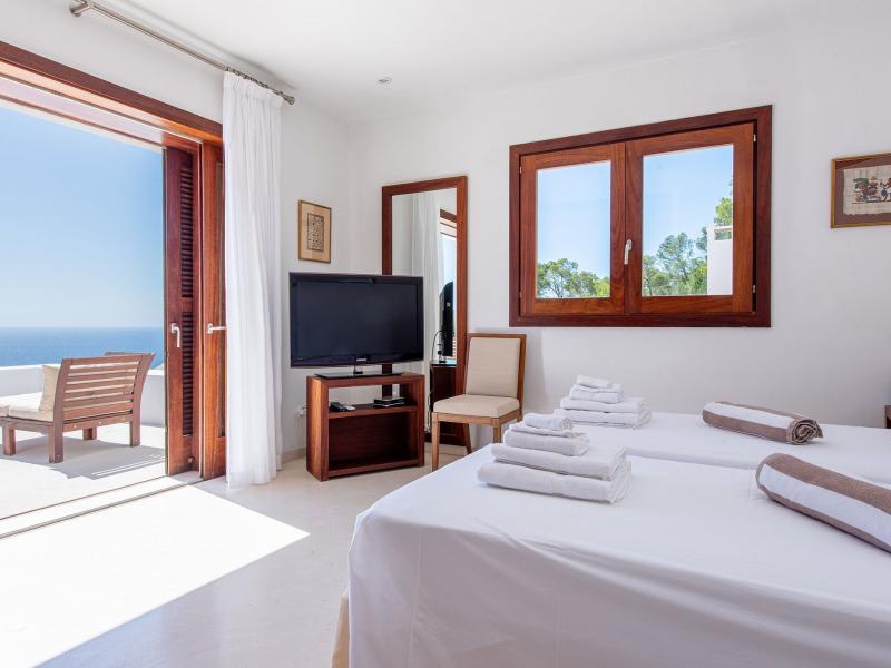 Villa Katherine , Cala Tarida 