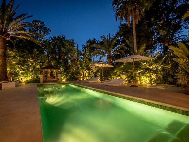 Villa Zola , Roca Llisa 