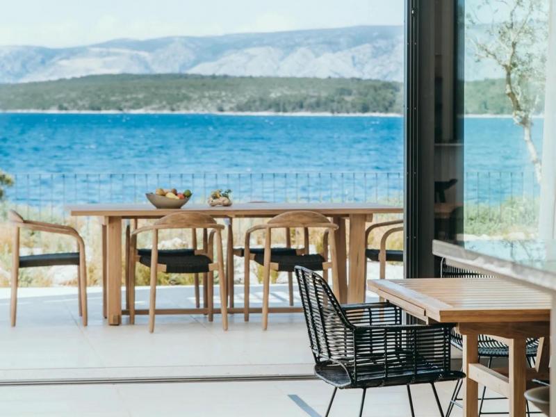 Villa Cascadia , Islands 