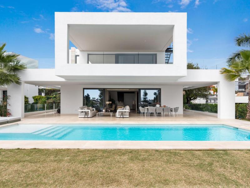Villa Nova , Marbella 