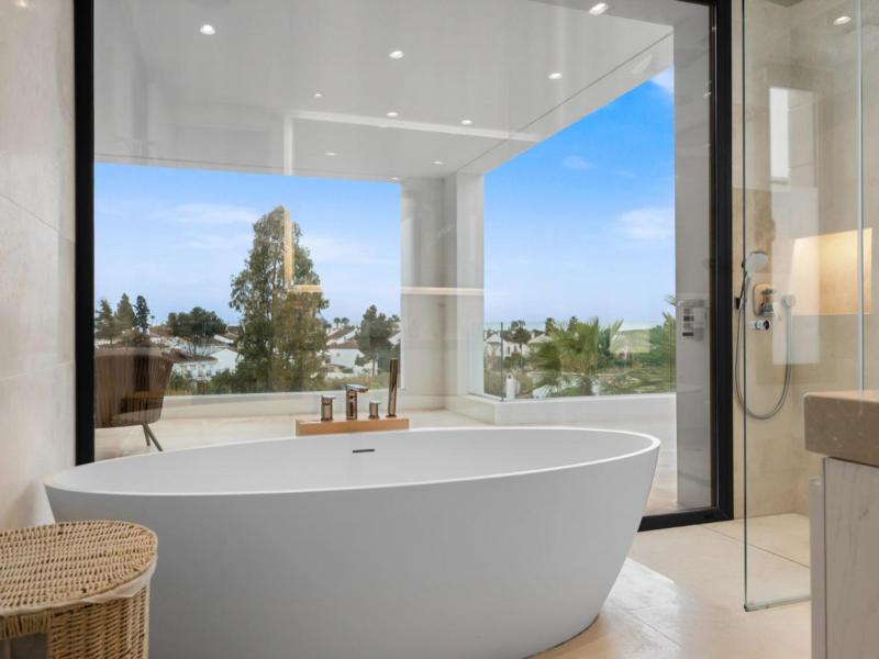 Villa Nova , Marbella 