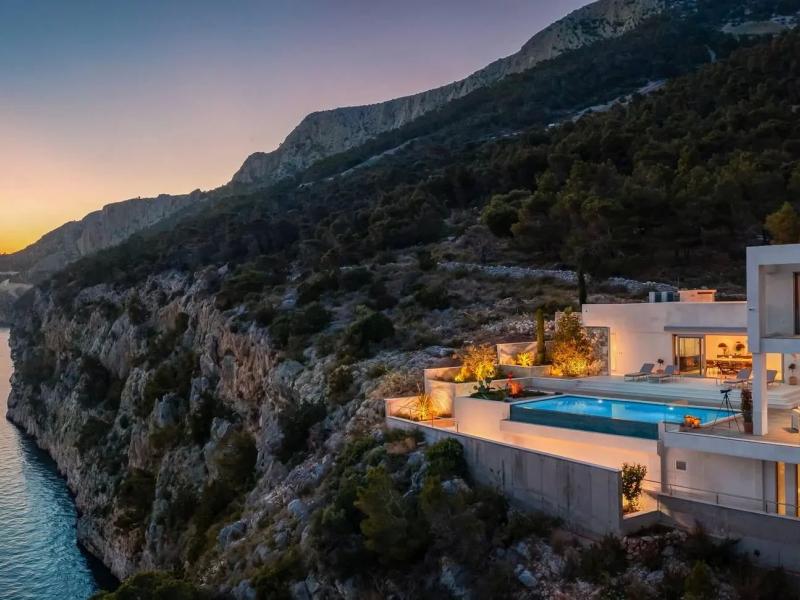 Villa Andromeda , Islands 