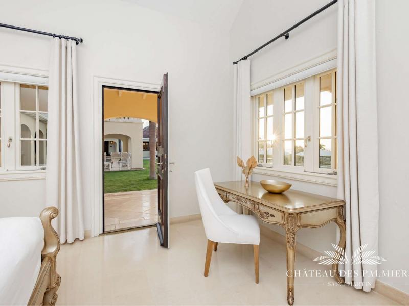 Le Chateau des Palmiers , Terres Basses 