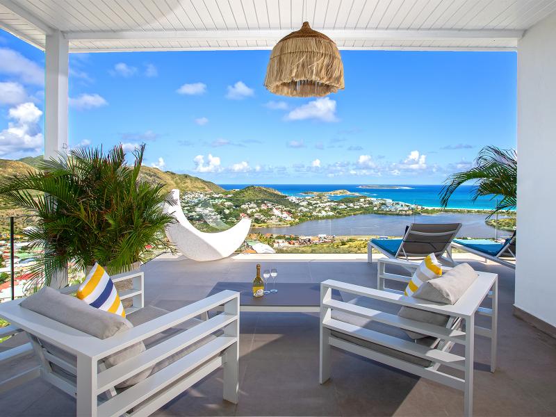 La Casa del Jefe , Orient Bay 