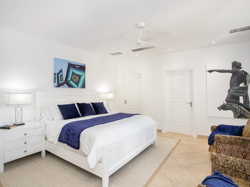 Marina 360 , Cupecoy 