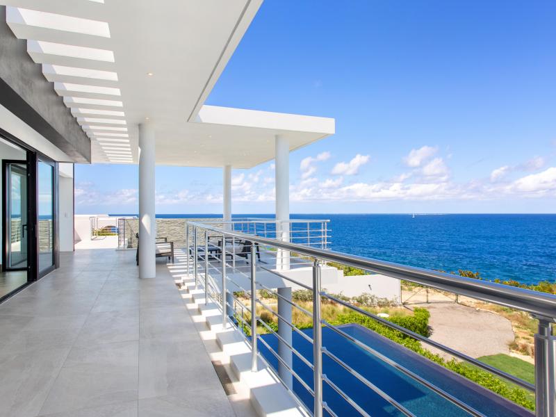 Le Rêve Bleu , Little Bay 