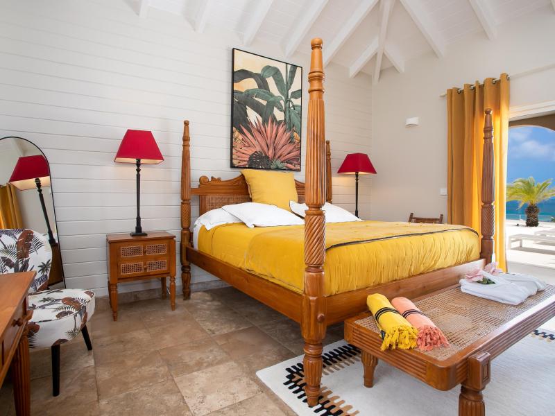 Dream in Blue , Happy Bay 