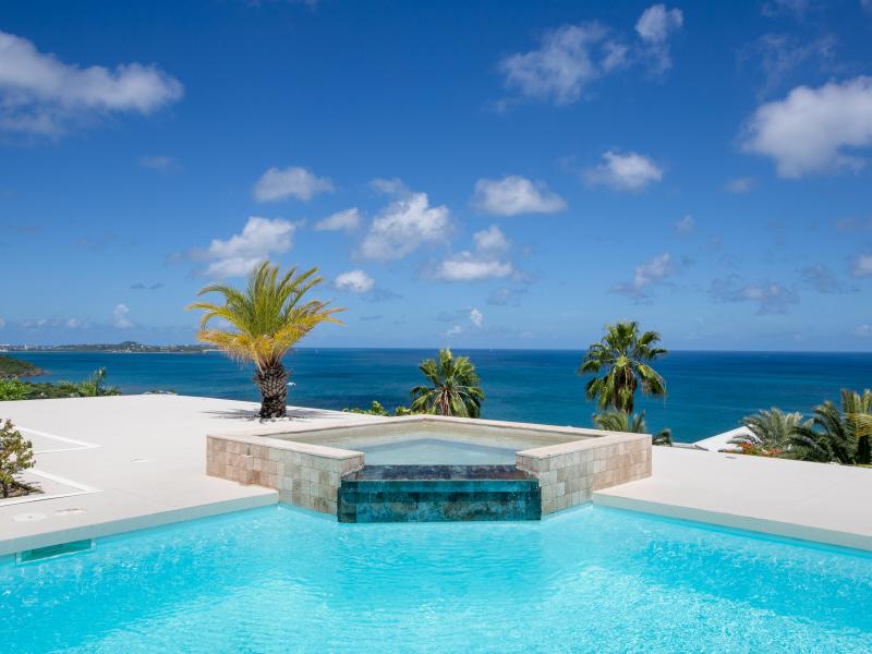 Dream in Blue , Happy Bay 