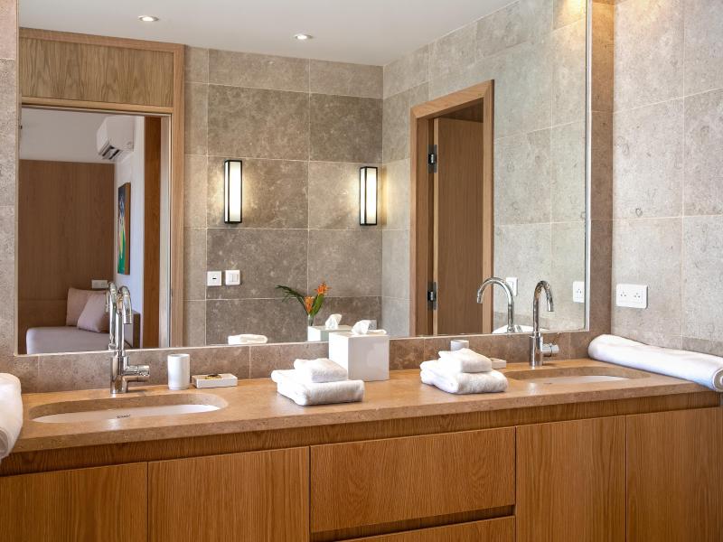 La Hacienda , Terres Basses 