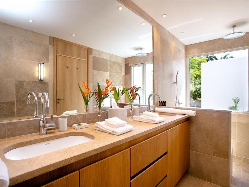 La Hacienda , Terres Basses 