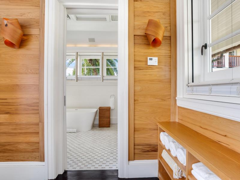 Coral Estate , Long Bay 