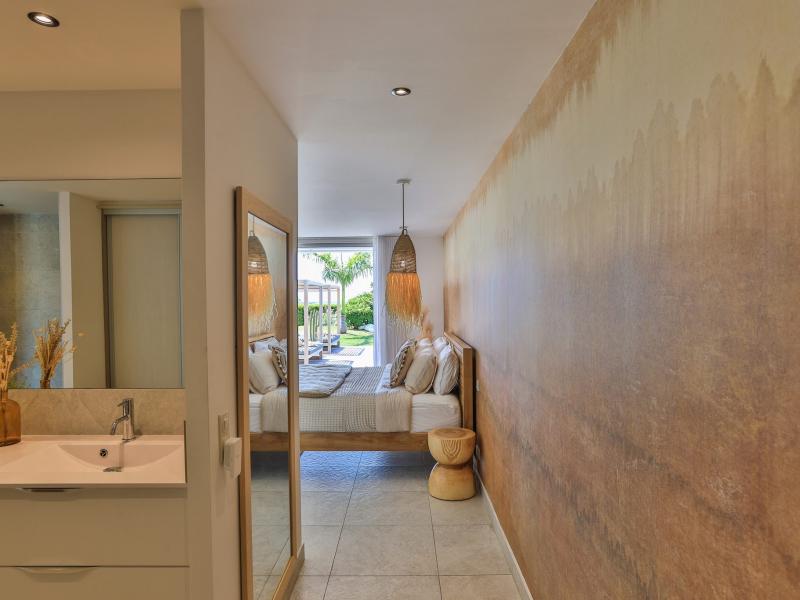 Vogue Art , Orient Bay 