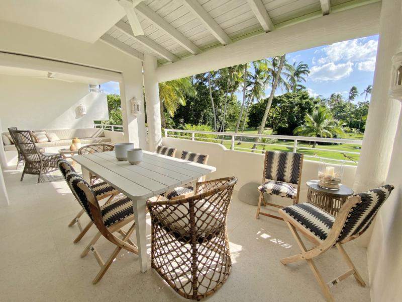 Glitter Bay 213 , Beachfront villas Barbados , Glitter Bay , Porters , St James , West Coast Barbados 