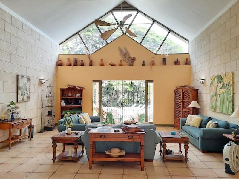 Mandeville , Mount Irvine 