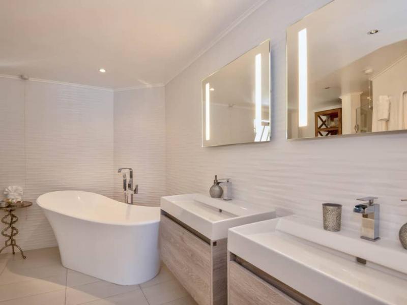 Reeds House 11 - Beachfront Penthouse , Beachfront villas Barbados , Reeds Bay , Reeds House , St James , West Coast Barbados 