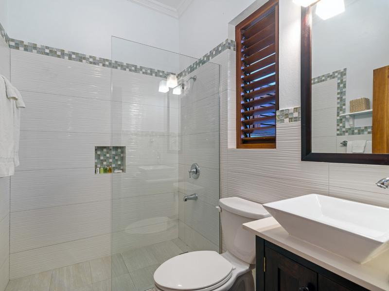 Fortlands Point , Discovery Bay 