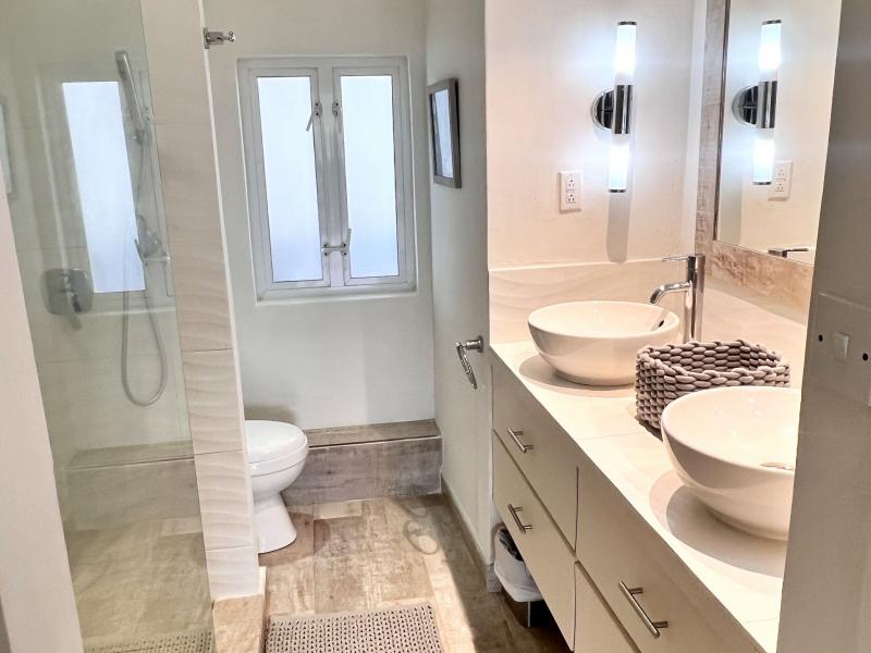 Glitter Bay 302 - Bikini Bottom , Beachfront villas Barbados , Glitter Bay , Porters , St James , West Coast Barbados 