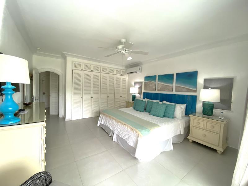 Glitter Bay 107 , Beachfront villas Barbados , Glitter Bay , Porters , St James , West Coast Barbados 