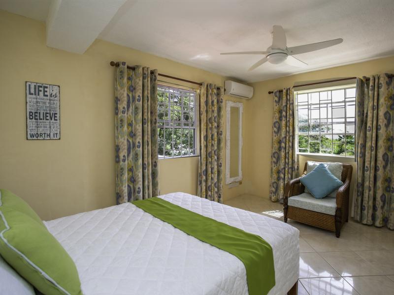 Villa Decaj , Cap Estate 