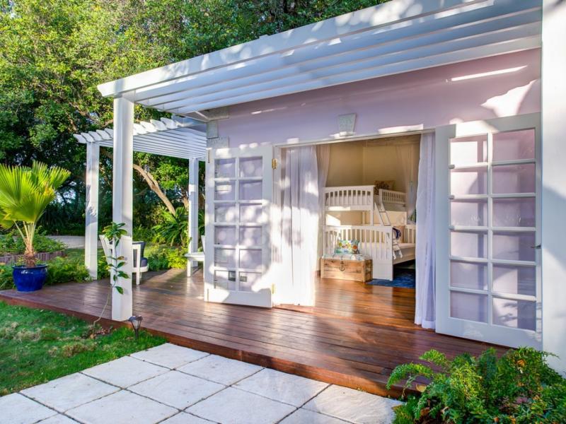 Jacaranda , L'Ansecoy Bay 