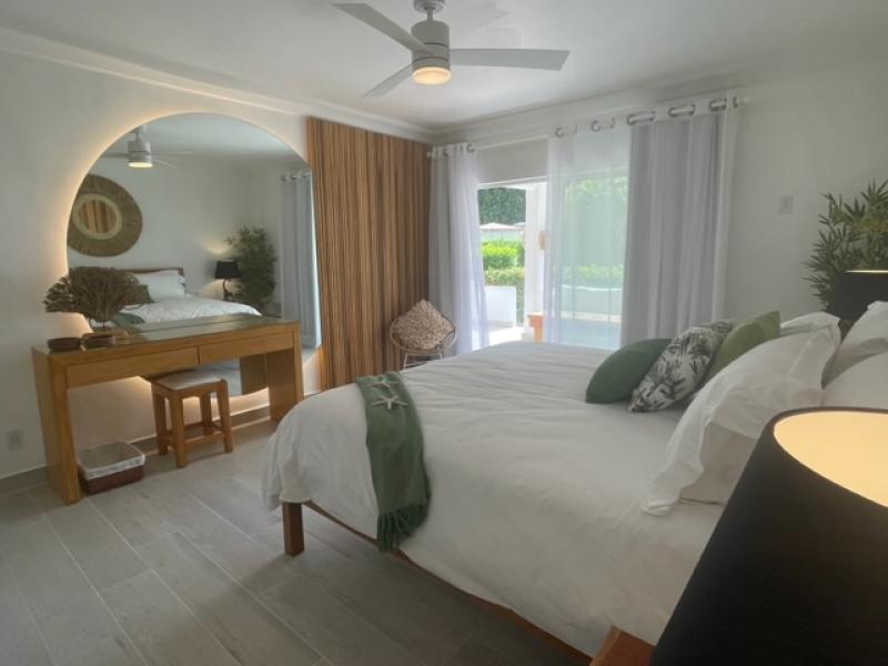 Glitter Bay 102 - 49 Steps , Beachfront villas Barbados , Glitter Bay , Porters , St James , West Coast Barbados 