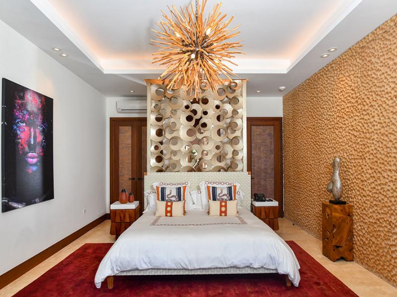 Oceans 8 , Montego Bay 