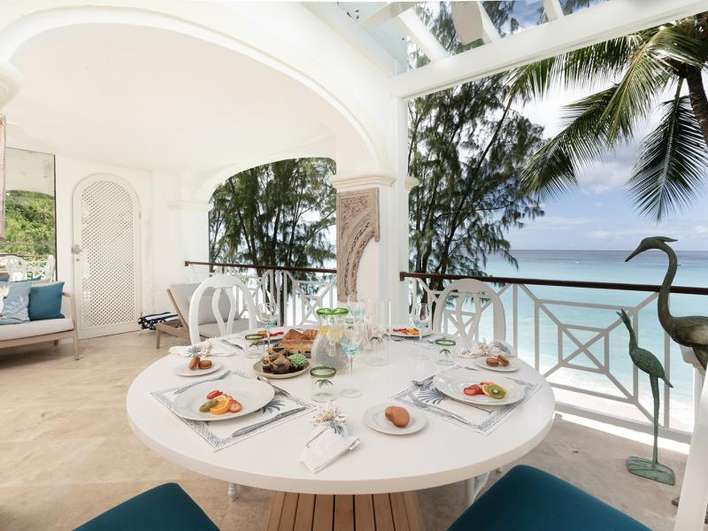 Old Trees Sea Breeze 204 , Beachfront villas Barbados , Old Trees , Paynes Bay , St James , West Coast Barbados 