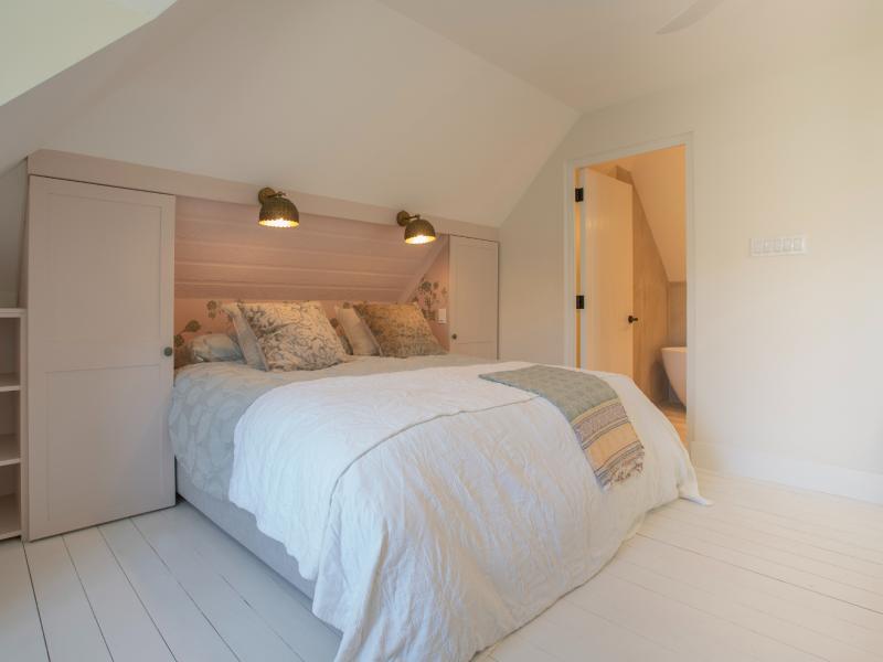 Seastar House and Cottage , 