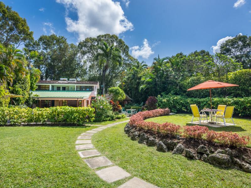 Thespina - Beachfront , St James 