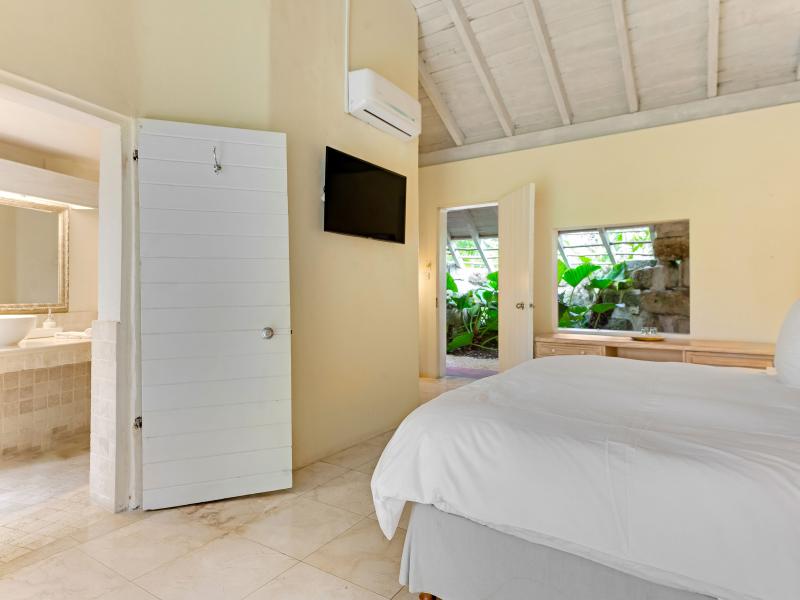 Sandy Lane Beach - Landmark House , Beachfront villas Barbados , Sandy Lane Beach , St James , West Coast Barbados 