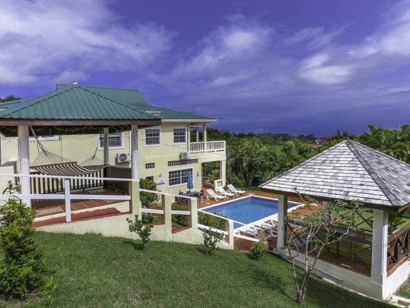 Villa Decaj , Cap Estate 