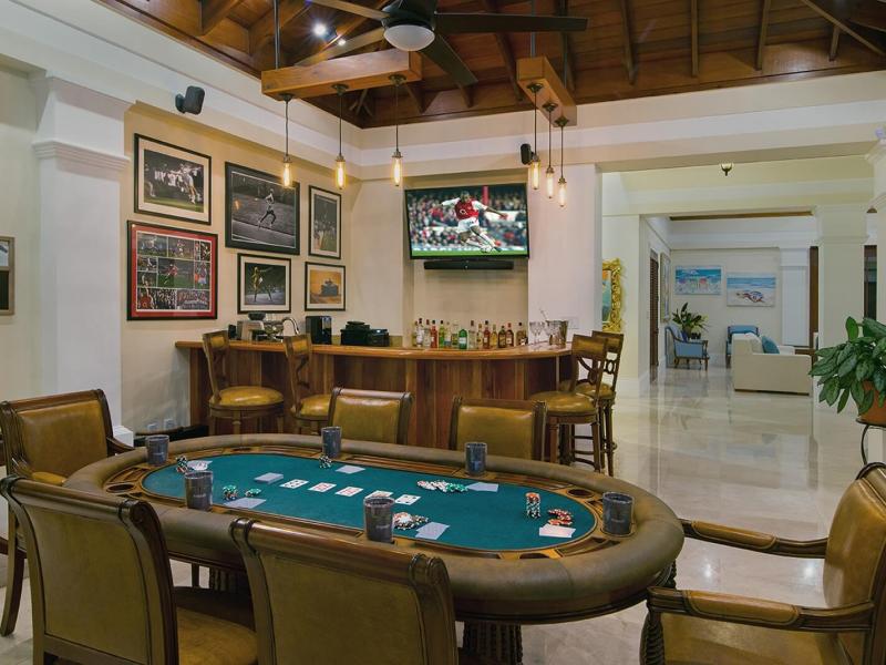 Dragonfly , Montego Bay , Tryall 