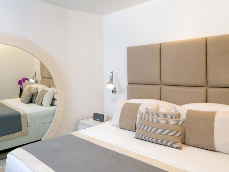 Footprints - beachfront , Beachfront villas Barbados , Porters , St James , West Coast Barbados 