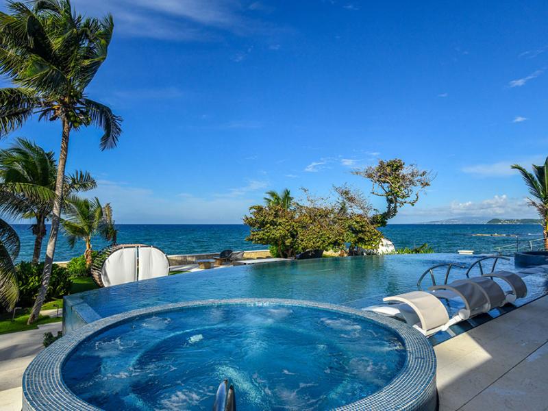 Oceans 8 , Montego Bay 