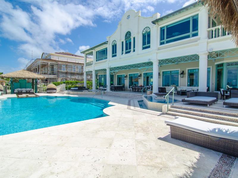 Villa Isabela - Old Fort Bay , Nassau 
